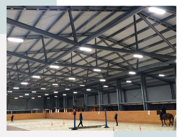 Строительство конных манежей от 616 руб в Карпинск
