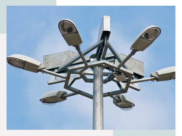 Монтаж осветительных мачт в Карпинске